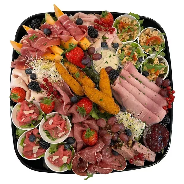 Koud vleesbuffet - op zwarte hoogglanslak